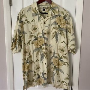 Tommy Bahama Hawaiian Shirt - M